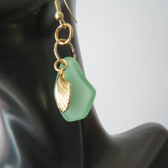 SEA GLASSEARRINGS - Picture 2 of 3